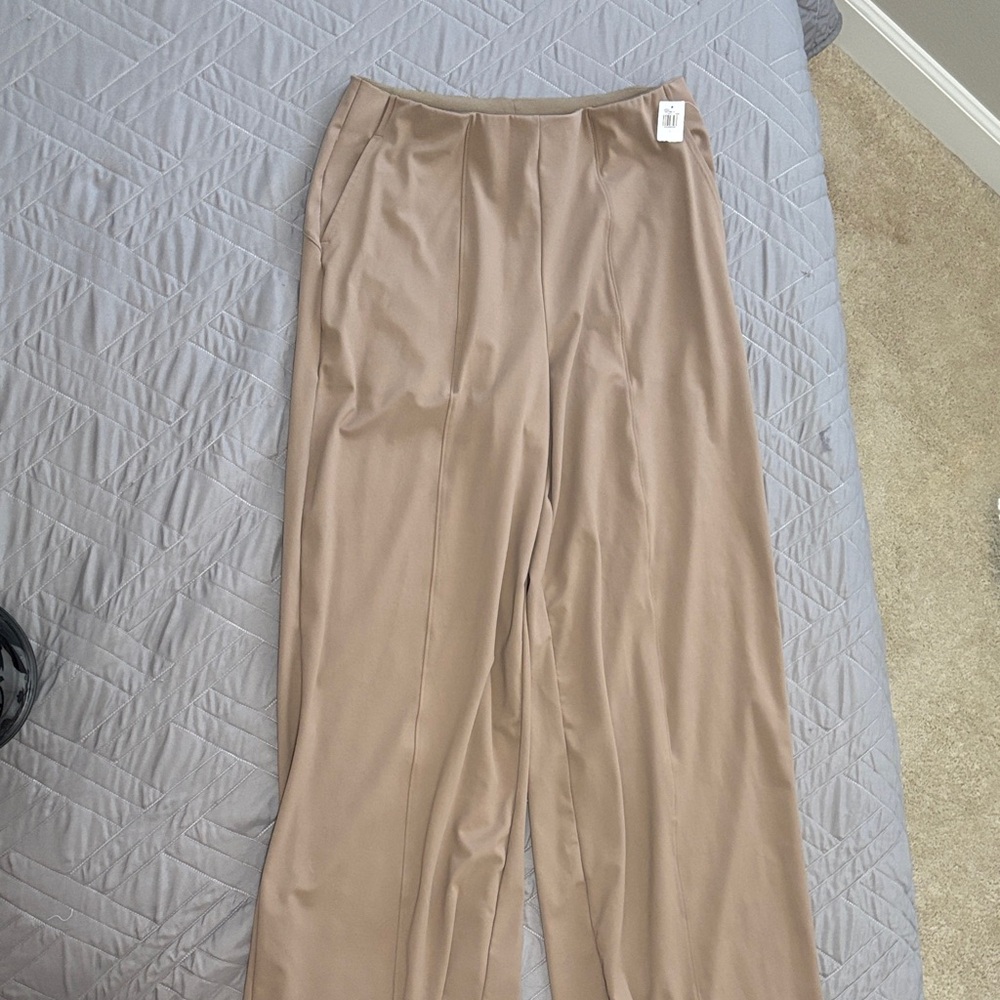Old Navy Wide Leg Pants in Taupe